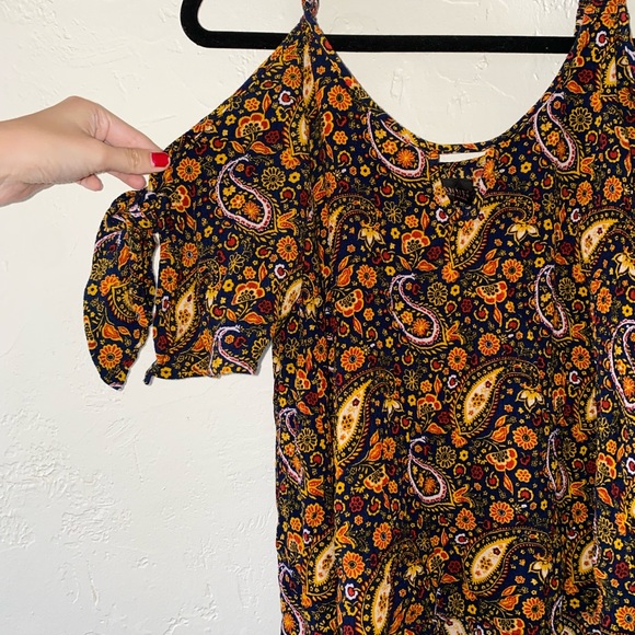 Shyanne cold shoulder paisley blouse - Picture 4 of 5